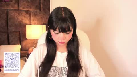 Im Rosse but u can call me Rossie or Rosita . online show from February 17, 12:54 am