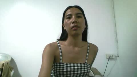 Yuriee online show from May 26, 4:29 am