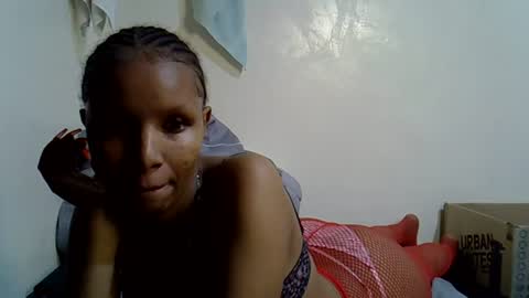petite_melinda online show from June 24, 12:23 pm