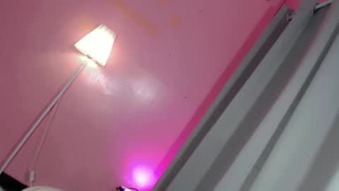 petite_steffi69 online show from April 21, 11:06 am