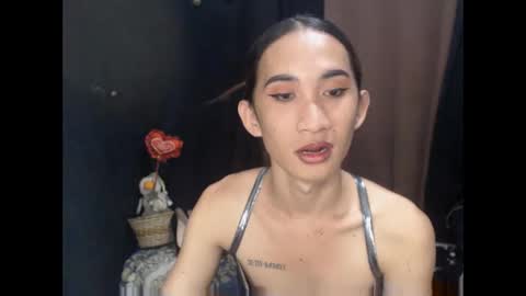 petitebigcock_69 online show from February 3, 2:19 am