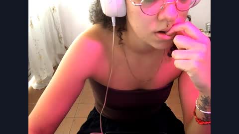 Mlian online show from March 31, 5:46 pm