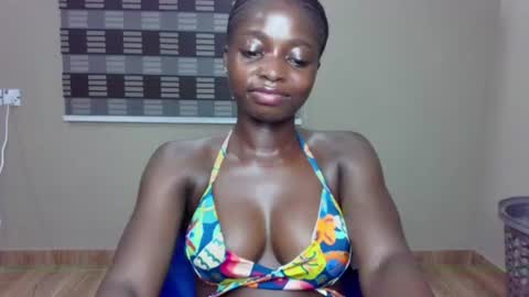 petitexxebony online show from July 4, 3:54 am