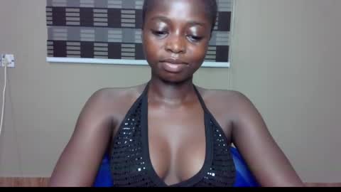 petitexxebony online show from May 23, 1:23 am