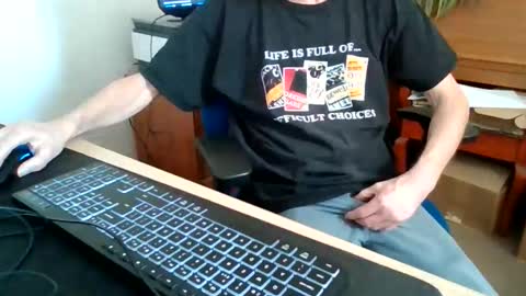 petitwilly online show from March 19, 9:37 am