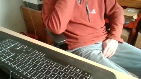 petitwilly online show from February 23, 8:49 am