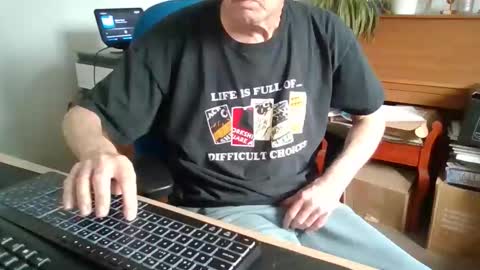 petitwilly online show from March 25, 9:27 am