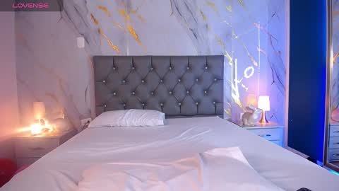 Pettit Courtny online show from February 15, 12:15 am