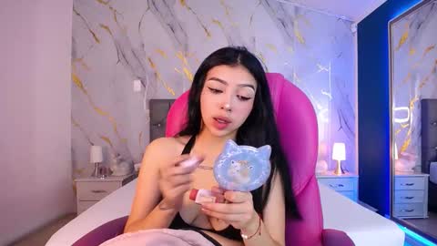 Pettit Courtny online show from February 26, 7:32 pm