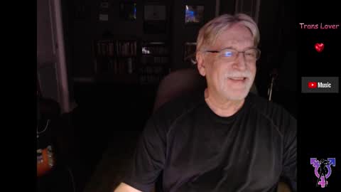 Snapshot of pghk2000 chatting on September 26, 5:04 am George online show from September 26, 5:04 am