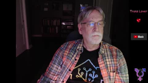 Snapshot of pghk2000 chatting on February 22, 3:45 am George online show from February 22, 3:45 am