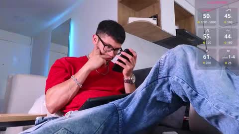 phantom_bigger1 online show from November 6, 2:31 pm