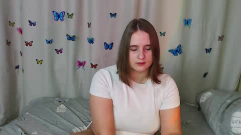 Snapshot of phantommira chatting on January 22, 6:20 pm phantommira online show from January 22, 6:20 pm