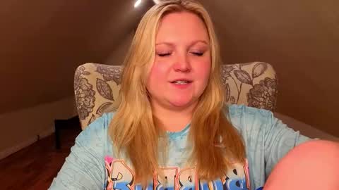 PhatAssBlond online show from May 23, 4:52 am
