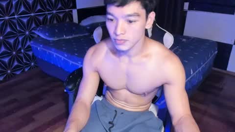 Snapshot of philhotbody chatting on February 27, 10:44 am AJ online show from February 27, 10:44 am