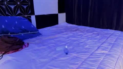 Snapshot of philhotbody chatting on September 13, 3:03 pm AJ online show from September 13, 3:03 pm