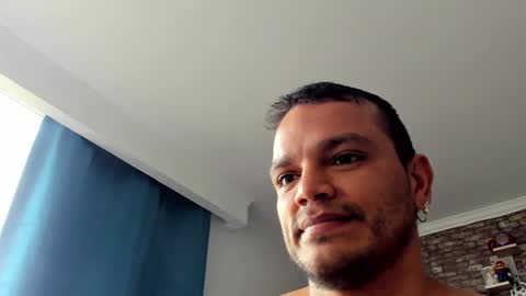 Snapshot of philipe_inzagui chatting on December 22, 5:53 pm Philipe online show from December 22, 5:53 pm