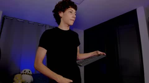 Phil.   INDEPENDENT MODEL online show from July 9, 4:05 am