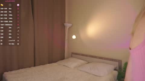 Bella online show from October 22, 4:41 pm