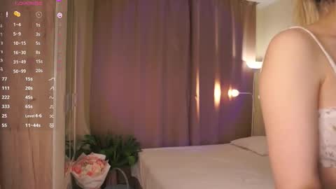 Bella online show from October 1, 6:51 pm