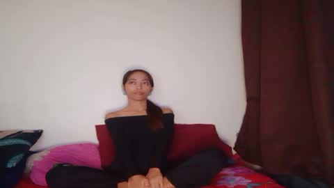 Online at weekends Friday to Sunday online show from December 28, 10:02 pm