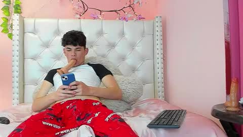 PHILLIP online show from February 13, 6:39 am