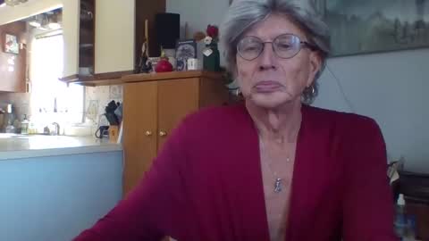 Snapshot of phillipa1023 chatting on January 27, 5:04 pm phillipa online show from January 27, 5:04 pm