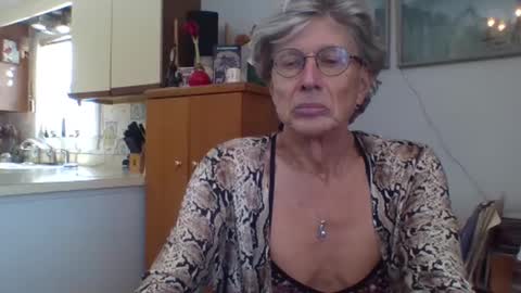 Snapshot of phillipa1023 chatting on February 21, 4:37 pm phillipa online show from February 21, 4:37 pm