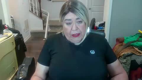 Snapshot of phillyguy195601 chatting on October 6, 5:47 am Geri online show from October 6, 5:47 am