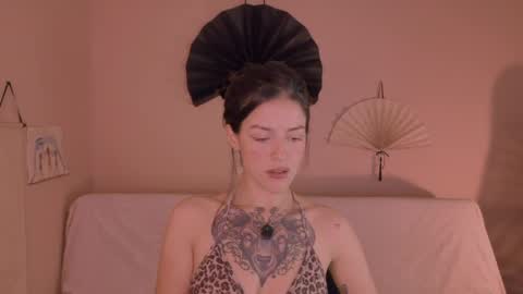 phoenixx_x online show from April 22, 5:20 pm