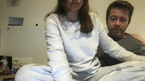 pia_couple online show from November 12, 8:33 pm