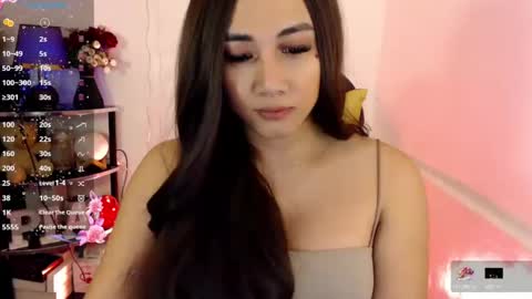 Pia online show from February 24, 9:20 pm