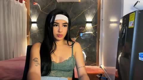 Snapshot of pichon_baby chatting on September 11, 6:36 am pichon_baby online show from September 11, 6:36 am