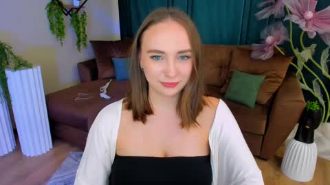 Snapshot of pieceofinspiration chatting on September 24, 4:36 pm Emelie online show from September 24, 4:36 pm
