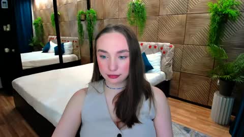 Emelie online show from April 4, 10:22 am