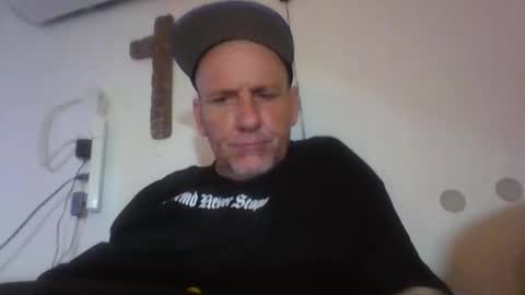 pierce702420 online show from April 1, 5:52 am