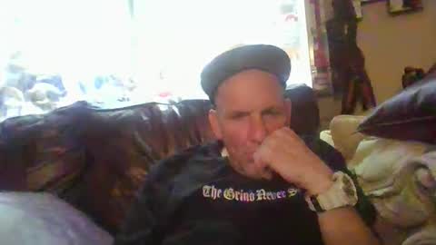 pierce702420 online show from April 6, 4:46 am