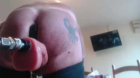 piercedcock069 online show from May 19, 9:27 am