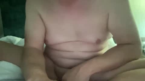 Snapshot of pigboy31 chatting on January 27, 10:27 pm goonpig online show from January 27, 10:27 pm