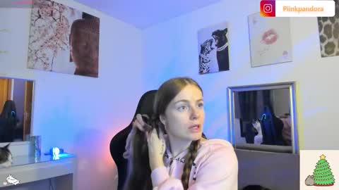 PiinkPandora online show from December 19, 9:43 pm