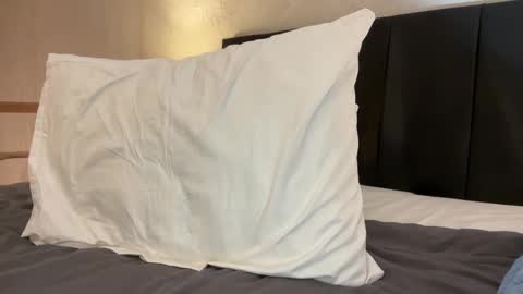 Snapshot of pileacadieri__ chatting on March 1, 3:27 pm Trisha     online show from March 1, 3:27 pm