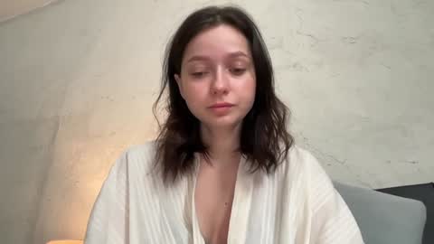 Snapshot of pileacadieri__ chatting on January 16, 5:21 am Trisha     online show from January 16, 5:21 am