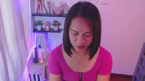 Snapshot of pinay_shawnx chatting on February 21, 9:45 am pinay_shawnx online show from February 21, 9:45 am