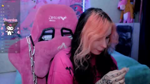 Nancy online show from April 23, 8:32 pm