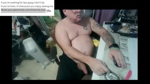 pini_z online show from February 23, 8:55 pm