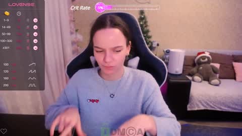 Stephanie online show from December 4, 12:30 pm