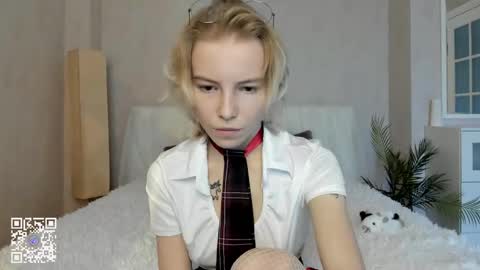 pink_lila18 online show from November 28, 8:10 am