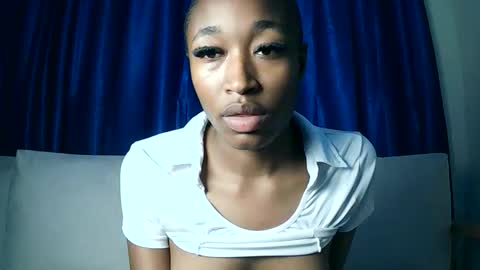 PinkyAura online show from June 10, 7:57 pm