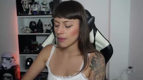 Emily online show from January 31, 7:11 pm