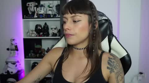 Emily online show from February 5, 5:27 pm